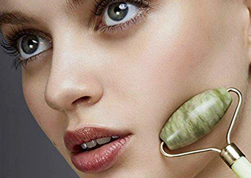 Jade Facial Roller-اداة مساج الوجه Jade Facial Roller-اداة مساج الوجه Beauty tools Jade Facial Roller-اداة مساج الوجه Jade Facial Roller-اداة مساج الوجه Beauty tools